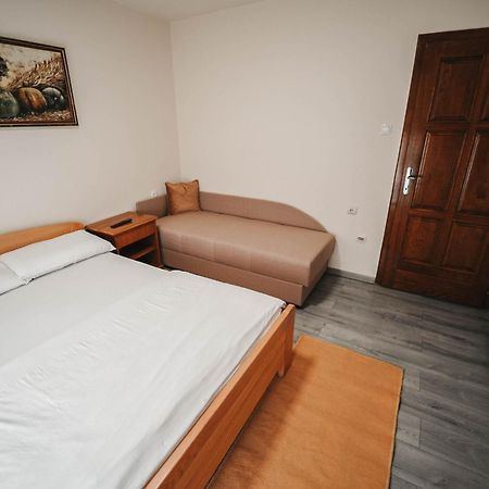 B&B Passage Sremska Mitrovica Exterior photo